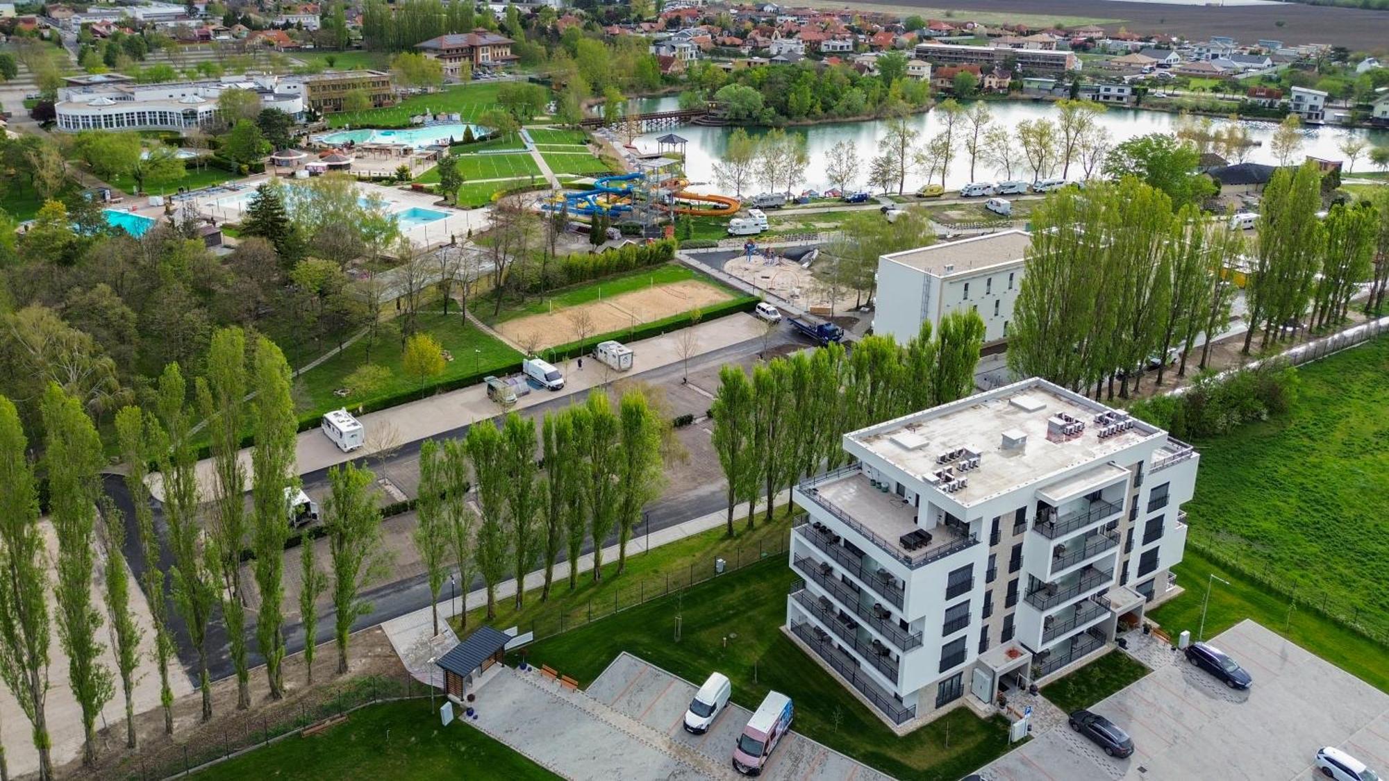 Kinga Apartman Dunajská Streda Exterior foto